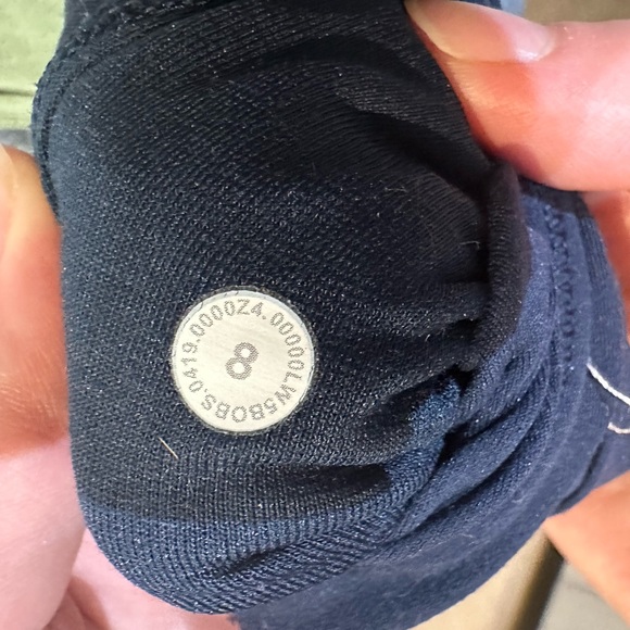 Lululemon Size 8 Align Leggings, in excellent condition!! - Picture 2 of 3